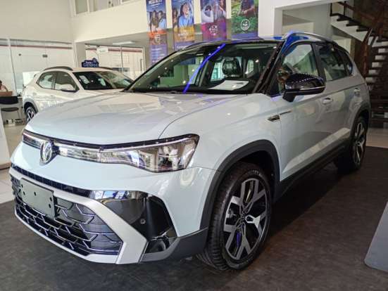 VOLKSWAGEN-TAOS-2026