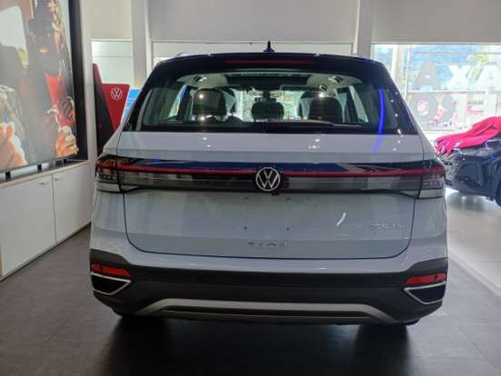 VOLKSWAGEN-TAOS-2026