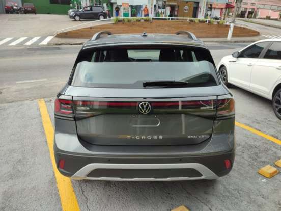 VOLKSWAGEN-T-CROSS-2026