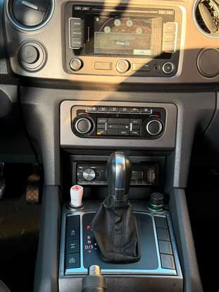 VOLKSWAGEN-AMAROK-2013