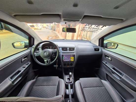 VOLKSWAGEN-CROSSFOX-2013