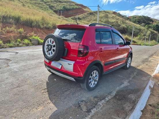 VOLKSWAGEN-CROSSFOX-1.6 MI FLEX 8V 4P AUTOMATIZADO VOLKSWAGEN-CROSSFOX-2013