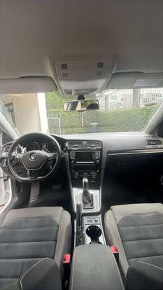 VOLKSWAGEN-GOLF-2014
