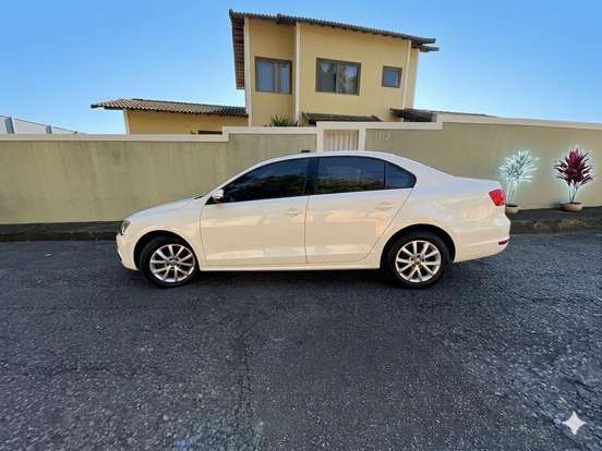 VOLKSWAGEN-JETTA-2.0 COMFORTLINE FLEX 4P MANUAL VOLKSWAGEN-JETTA-2011