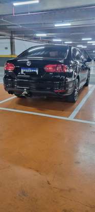 VOLKSWAGEN-JETTA-2011