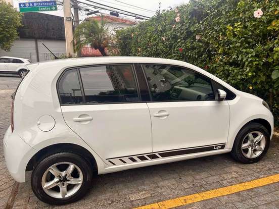 VOLKSWAGEN-UP-1.0 MPI MOVE UP 12V FLEX 4P MANUAL VOLKSWAGEN-UP-2015