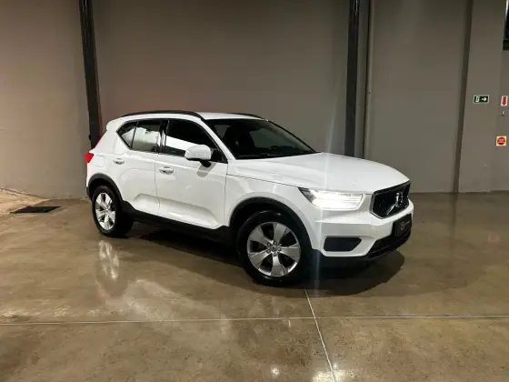VOLVO XC40 2.0 T4 GASOLINA GEARTRONIC