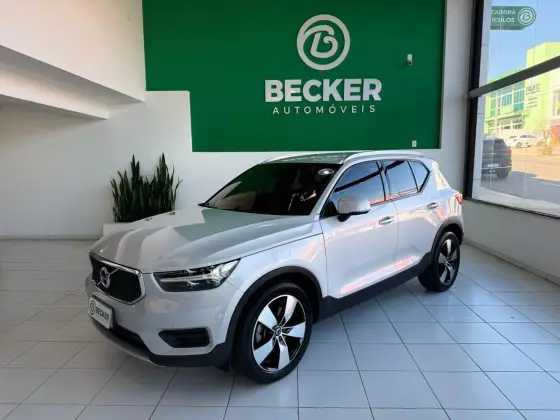 VOLVO XC40 2.0 T4 GASOLINA MOMENTUM GEARTRONIC VOLVO XC40 2.0 T4 GASOLINA MOMENTUM GEARTRONIC