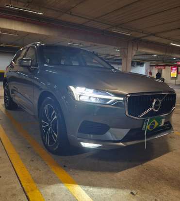 VOLVO-XC60-2017
