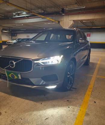 VOLVO-XC60-2017