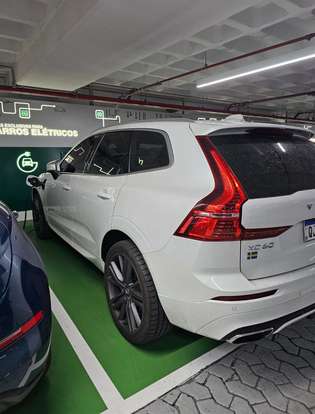 VOLVO-XC60-2019