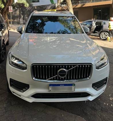 VOLVO XC90 2.0 D5 DIESEL MOMENTUM AWD GEARTRONIC