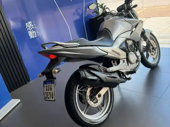 YAMAHA-FAZER 250IE LIMITED EDITION YAMAHA-FAZER 250IE LIMITED EDITION-2012