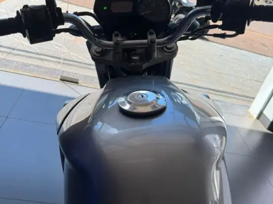 YAMAHA-FAZER 250IE LIMITED EDITION YAMAHA-FAZER 250IE LIMITED EDITION-2012