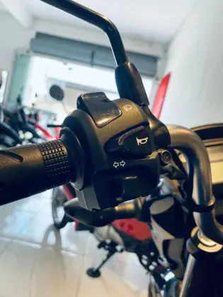 YAMAHA FLUO 125 HYBRID CONNECTED ABS 