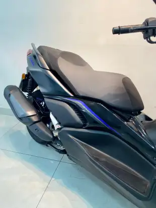 YAMAHA-XMAX 300 CONNECTED ABS YAMAHA-XMAX 300 CONNECTED ABS-2025