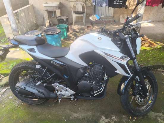 YAMAHA-FZ25 FAZER CONNECTED ABS YAMAHA-FZ25 FAZER CONNECTED ABS-2025