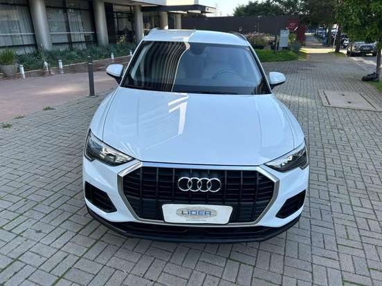 AUDI-Q3-2020