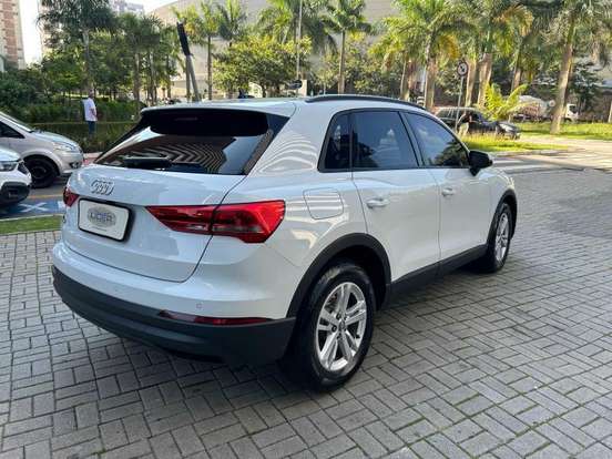 AUDI-Q3-2020