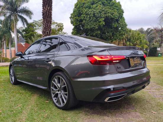 AUDI-A4-2024