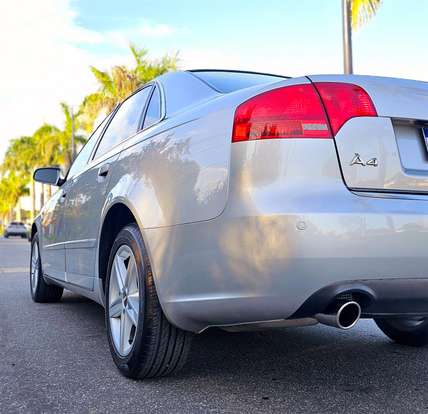 AUDI-A4-2005