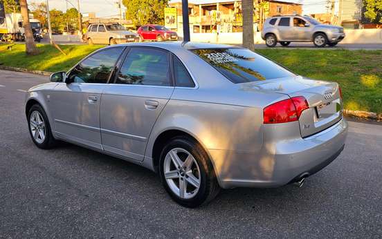 AUDI-A4-2005