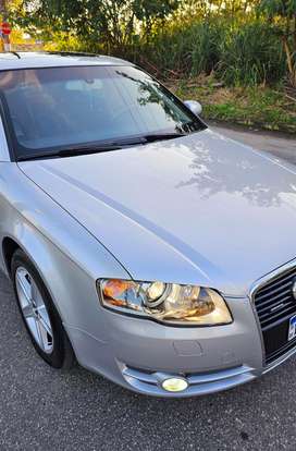 AUDI-A4-2005