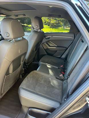 AUDI-Q3-2022