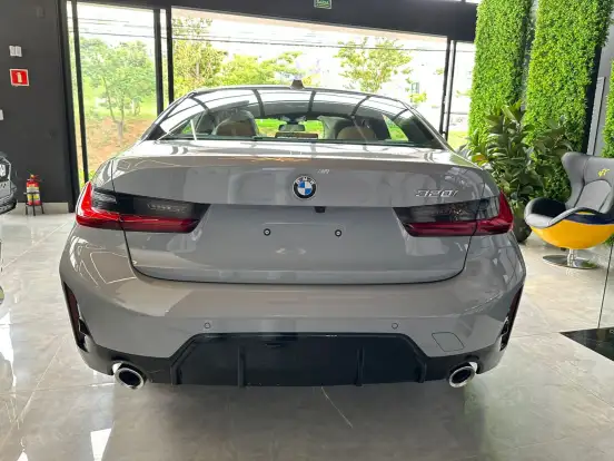 BMW-320i-2025