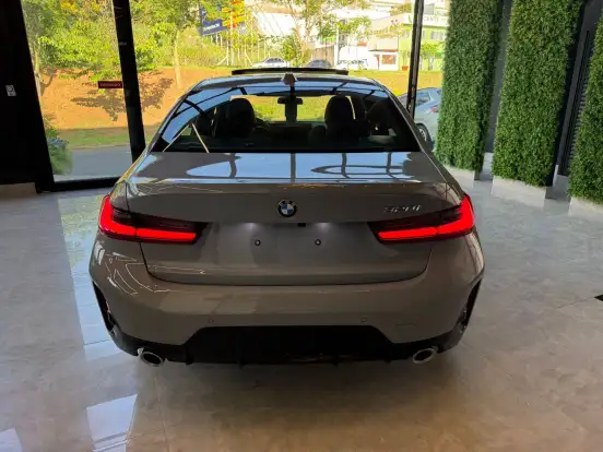 BMW-320i-2025