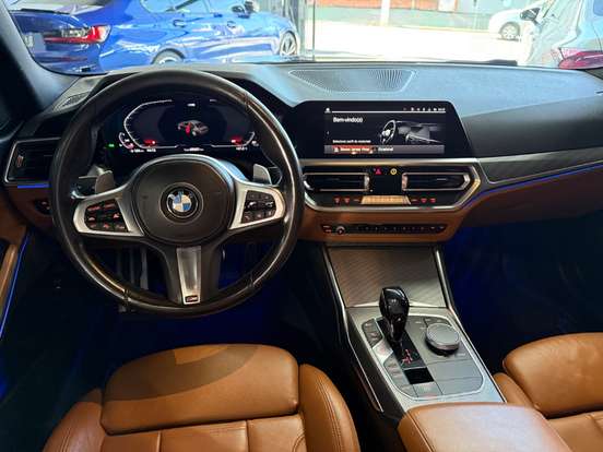 BMW-320i-2021