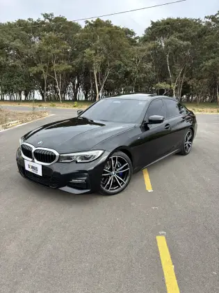 BMW 330i 2.0 16V TURBO GASOLINA M SPORT AUTOMÁTICO