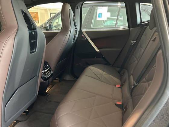 /en/city/cate-car-used-car/bmw-ix-2024-electric-xdrive50-sport-49771152089942016/-11