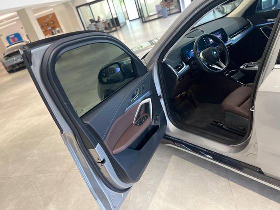/en/city/cate-car-used-car/bmw-ix1-2025-electric-edrive20-x-line-49770849098597376/-5