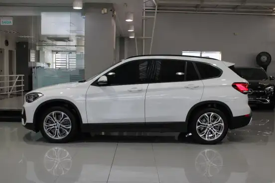 BMW-X1-2021