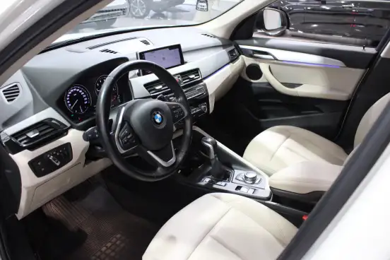 BMW-X1-2021