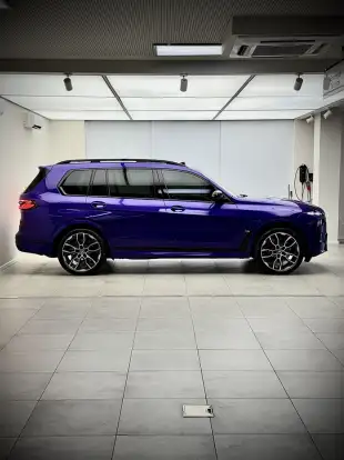 BMW-X7-2024