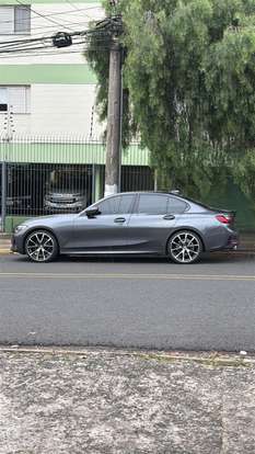 BMW-320i-2020