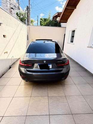 BMW-320i-2020
