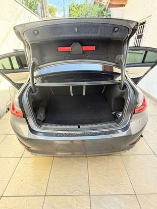 BMW-320i-2020