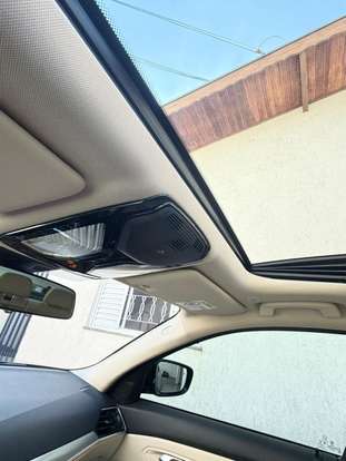 BMW-320i-2020
