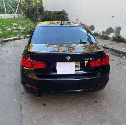 BMW-320i-2012