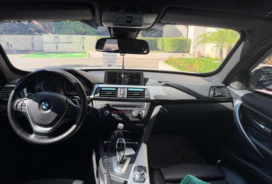BMW-335i-2012