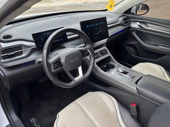 /en/city/cate-car-used-car/byd-king-2025-1-5-dm-i-phev-gs-automatic-50474308758209536/-12