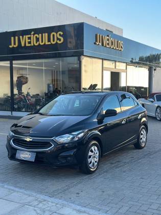 CHEVROLET ONIX 2018 1.0 MPFI LT 8V FLEX 4P MANUAL