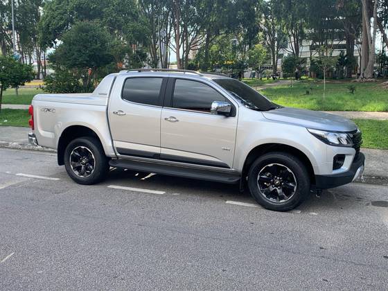 CHEVROLET S10 2.8 16V TURBO DIESEL HIGH COUNTRY CD 4X4 AUTOMÁTICO