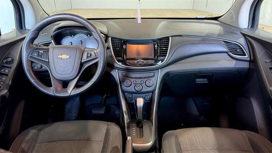 CHEVROLET-TRACKER-2017