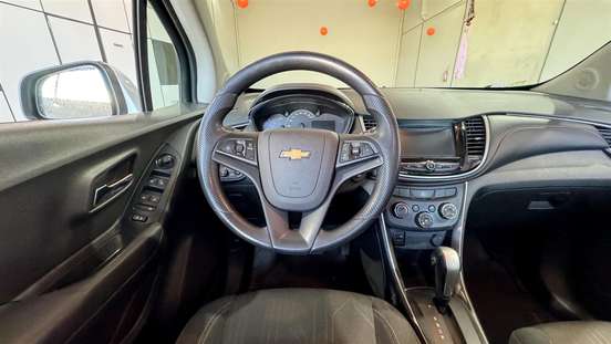CHEVROLET-TRACKER-2017