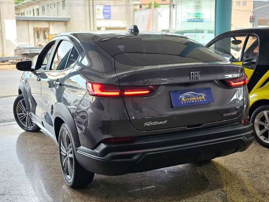 FIAT-FASTBACK-2024