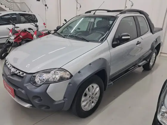 FIAT STRADA 1.8 MPI ADVENTURE CD 16V FLEX 2P MANUAL FIAT STRADA 1.8 MPI ADVENTURE CD 16V FLEX 2P MANUAL